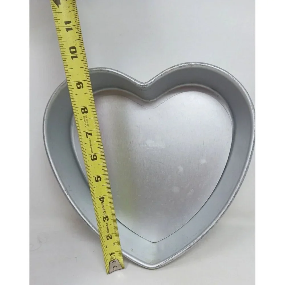 Wilton Heart Shaped 2 Piece Cake Pan Set 1990 Aluminum 9.5